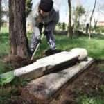 &Ccedil;anakkale'de tarihi kitabeler g&uuml;n y&uuml;z&uuml;ne &ccedil;ıkarılıyor