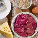 B12 vitamini eksikliğinin belirtileri neledir? B12 vitamini hangi besinlerde bulunur? 