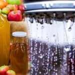 Elma sirkesi suyunun faydaları nelerdir? Duş suyunuza elma sirkesi eklerseniz ne olur?