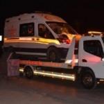 Ambulans yayalara &ccedil;arptı: 2 &ouml;l&uuml;
