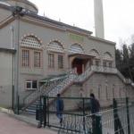 Cemaatle namaza ara verildi, vatandaşlar namazlarını evde kıldı