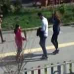 Çiçek satan kız çocuğuna sürpriz bisiklet hediyesi