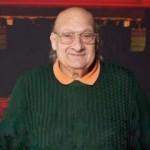 Usta tiyatrocu Ferdi Atuner'den mesaj var: B&uuml;t&uuml;n dolabı doldurmak...