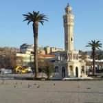 İzmir&rsquo;de meydanlar koronavir&uuml;s nedeniyle boşaldı: Evdekal