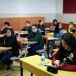 Ortaokullar ne zaman açılacak? Ortaokul uzaktan eğitim ders programı...