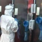 Virüs ile mücadelede dünyaya örnek oldular! Telefon kulübesinde korona testi