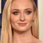 Sophie Turner isyan etti: Başlarım sizin özgürlüğünüze!