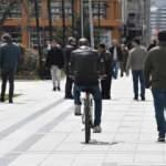 Bu il&ccedil;ede de 3 kişi yan yana y&uuml;r&uuml;yemeyecek