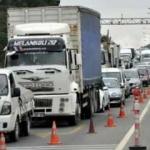 Muğla'da koronavirüs denetiminde 3 kilometrelik araç kuyruğu