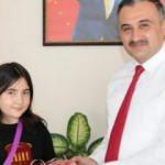 Tablet parasını kampanyaya bağışladı, belediye başkanı hediye etti