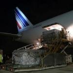 Fransızları ülkelerine götürecek uçağa ateş açıldı