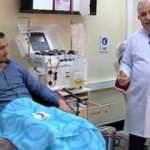 Kızılay'ın ilk plazma bağışçısı Dr. Demir oldu
