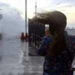 Meteoroloji'den &uuml;&ccedil; b&ouml;lge i&ccedil;in sağanak ve fırtına uyarısı