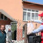 Türk Kızılay, sokağa çıkma yasağının 2. gününde de ekmek dağıttı