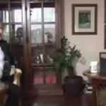 Erdoğan'ın gönderdiği kolanyayı döküp ona da laf etti!