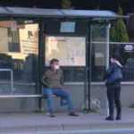 İşe gitmek için evden çıktılar duraklarda kaldılar