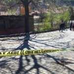 Karantina altına alınan apartmanın etrafını b&ouml;yle temizlediler