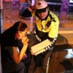 Alkoll&uuml; kadın s&uuml;r&uuml;c&uuml;n&uuml;n ehliyetine 2 yıl el konuldu