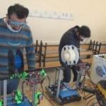 &Ouml;ğretmenler 3d yazıcı ile siperlik maske &uuml;retiyor