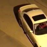 Otomobilde kız arkadaşına kabusu yaşattı!