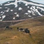 Yellibel Yaylası&rsquo;ndaki yılkı atlarının hayran bırakan g&ouml;r&uuml;nt&uuml;leri