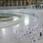 Kabe'den yeni görüntüler! Sosyal mesafeli namaz