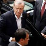 Ülke gündemine oturan tartışma: Lideriniz Erdoğan'la barışmak için yerlerde sürünüyor!