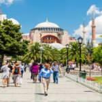 Yerli turist seyahate 177 milyar lira harcadı