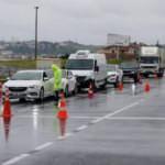 Çorlu'da sağanak; yol çöktü, midibüs çukura düştü