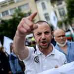 Komşuda 2 ayın ardından OHAL sona erdi! Protestolar başladı