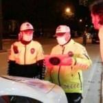 Durdurulan otomobilde silah, sürücüsü de ehliyetsiz çıktı