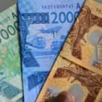 Fransa 75 yıllık Fransız sömürge parasını yürürlükten kaldırdı