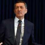 Bakan Selçuk: Uzaktan eğitim sistemin parçası olacak