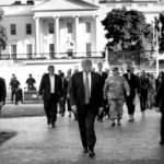 Eylemler devam ederken Trump'tan Washington sokaklarında askerler ile gövde gösterisi