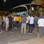 Asker uğurlamasında tedbirlere rağmen sosyal mesafe ortadan kalktı