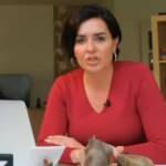 Halk TV sunucusu Özlem Gürses de Fazilet Durağı'ndan otobüse binen vatandaşlara hakaret etmiş