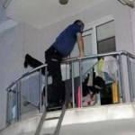 Kapıyı açmayan genç kız polisi harekete geçirdi