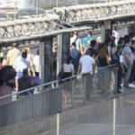 Cevizlibağ metrobüs durağında yoğunluk