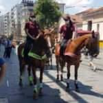 Atlı polislerden Taksim'de denetim