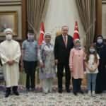 Erdoğan, görme engelli hafız Ravzanur'u kabul etti
