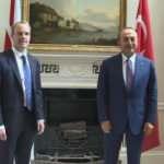 Bakan Çavuşoğlu'ndan Londra'da önemli görüşme