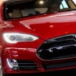 Tesla otonom sürüş özelliğini güncelledi