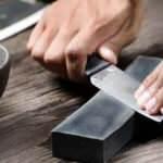 Evde bıçak bilemesi nasıl yapılır? Kesmeyen bıçakları jilet gibi bileme yöntemleri...