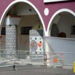Fransa'da cami duvarına çirkin yazı!