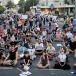 İsrail'de binlerce kişi Başbakan Netanyahu'yu protesto etti