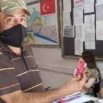 Bulduğu kredi kartını zabıtaya teslim etti