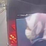 Pendik'te feci kaza! Yolun karşısına geçmek isterken otomobil çarptı
