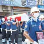 Şehit polis Hakan Çetinkol, Siirt'te gözyaşlarıyla toprağa verildi