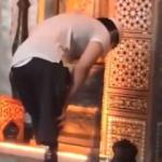 Ayasofya Camii'nde protez ayaklarıyla namaz kıldı: Duygulandıran g&ouml;r&uuml;nt&uuml;ler