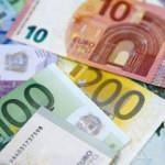 Euro Bölgesi'nde yıllık enflasyon yüzde 0,4'e çıktı